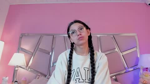 Snapshot of bonniepark_ chatting on 12.28.24 Bonnie online show from 12.28.24