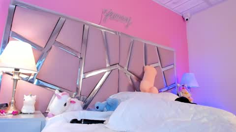 Snapshot of bonniepark_ chatting on 01.28.25 Bonnie online show from 01.28.25