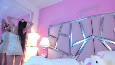 Snapshot of bonniepark_ chatting on 02.10.25 Bonnie online show from 02.10.25