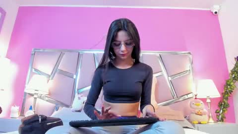 Snapshot of bonniepark_ chatting on 03.10.25 Bonnie online show from 03.10.25