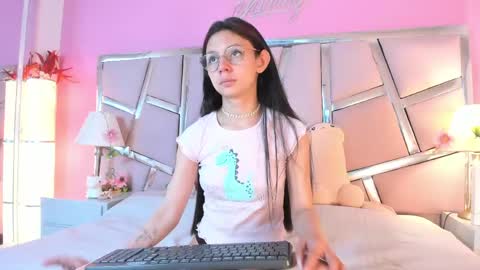 Bonnie  online show from 04.25.26