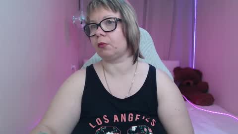 Snapshot of bonnnyboobsy chatting on 05.15.26 bonnnyboobsy online show from 05.15.26