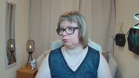 Snapshot of bonnnyboobsy chatting on 05.16.26 bonnnyboobsy online show from 05.16.26