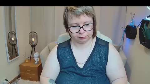 Snapshot of bonnnyboobsy chatting on 05.17.26 bonnnyboobsy online show from 05.17.26