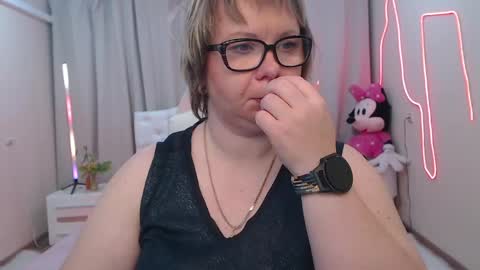 Snapshot of bonnnyboobsy chatting on 05.18.26 bonnnyboobsy online show from 05.18.26
