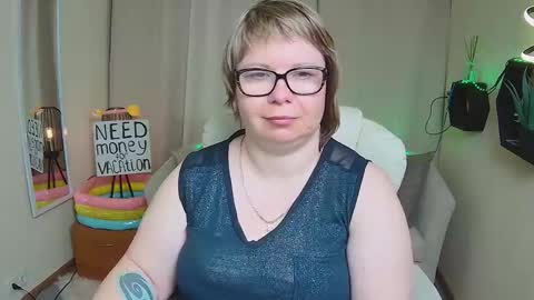 Snapshot of bonnnyboobsy chatting on 05.22.26 bonnnyboobsy online show from 05.22.26