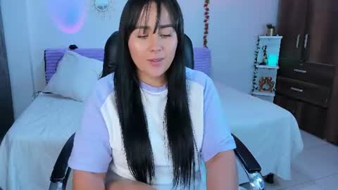 Snapshot of bonny_greylm chatting on 06.20.26 sofia online show from 06.20.26