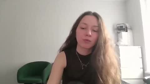 Snapshot of bonny_kimberly chatting on 04.23.26 Bonny Kimberly online show from 04.23.26