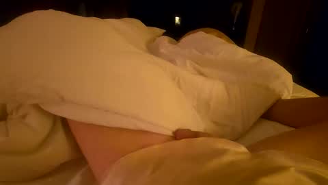 Snapshot of bono0155 chatting on 05.05.26 silky sissy sarah online show from 05.05.26
