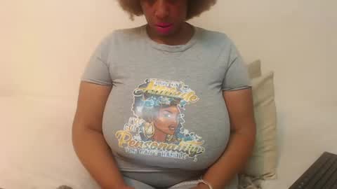 boobyqueen online show from 02.18.25