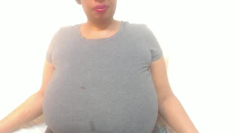 Snapshot of boobyqueen24 chatting on 04.21.26 boobyqueen online show from 04.21.26