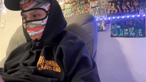 SHY BOY online show from 03.02.26