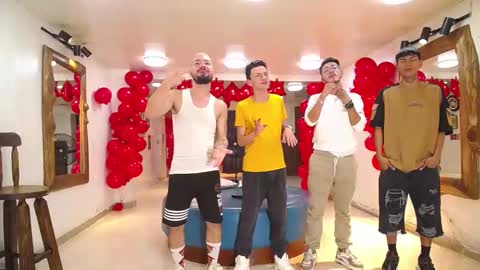 THOMAS AND DAMIAND online show from 02.10.25