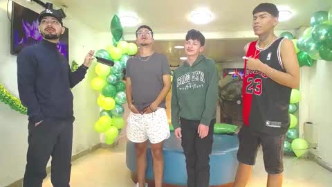 THOMAS AND DAMIAND online show from 03.10.25