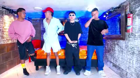 THOMAS AND DAMIAND online show from 09.08.25