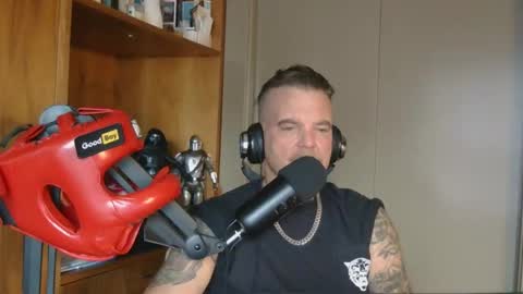 Snapshot of boss1420 chatting on 11.18.25 BOSS online show from 11.18.25