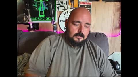 Snapshot of bossdeuce420 chatting on 04.08.26 bossdeuce420 online show from 04.08.26