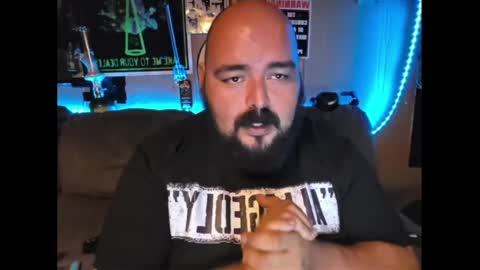 Snapshot of bossdeuce420 chatting on 04.19.26 bossdeuce420 online show from 04.19.26