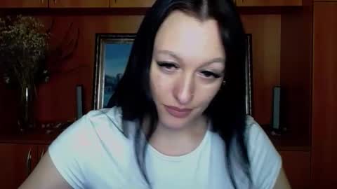 Lara online show from 01.12.26