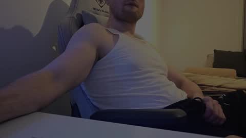 Snapshot of bottomtsinner chatting on 02.07.26 bottomtsinner online show from 02.07.26