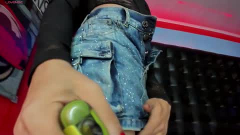 bouncing_bunnyxxx69 online show from 11.28.25