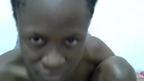 Snapshot of bouncy_vee chatting on 03.26.26 bouncy_vee online show from 03.26.26