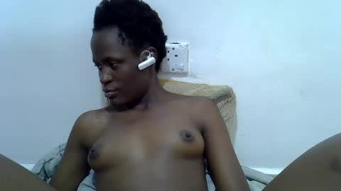 Snapshot of bouncy_vee chatting on 04.09.26 bouncy_vee online show from 04.09.26