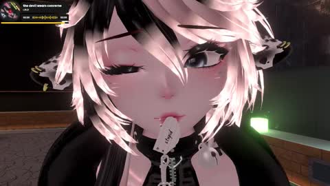 Snapshot of bowsette_ chatting on 10.19.25 Camila online show from 10.19.25