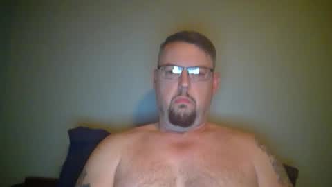 Snapshot of bowtieguy84 chatting on 05.03.26 bowtieguy84 online show from 05.03.26