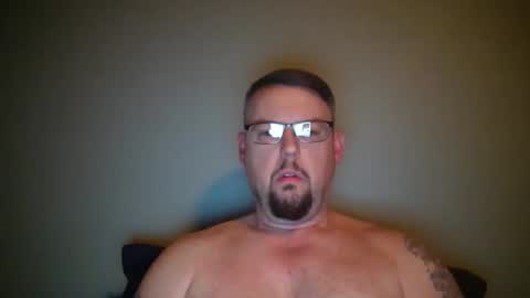 Snapshot of bowtieguy84 chatting on 05.06.26 bowtieguy84 online show from 05.06.26
