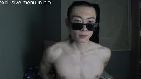 Snapshot of boxman556990 chatting on 04.01.26 boxman556990 online show from 04.01.26