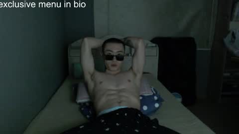 Snapshot of boxman556990 chatting on 04.10.26 boxman556990 online show from 04.10.26