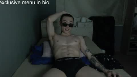 Snapshot of boxman556990 chatting on 04.12.26 boxman556990 online show from 04.12.26