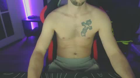 Snapshot of boy_t0y89 chatting on 01.27.25 boy_t0y89 online show from 01.27.25