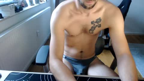 boy_t0y89 online show from 06.19.26