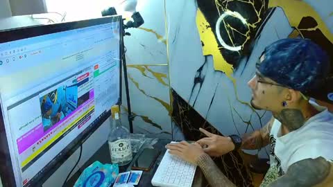 Snapshot of boy_tatto77 chatting on 06.03.26 boy_tatto77 online show from 06.03.26