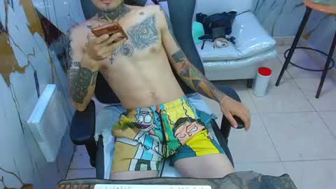 Snapshot of boy_tatto77 chatting on 06.27.26 boy_tatto77 online show from 06.27.26