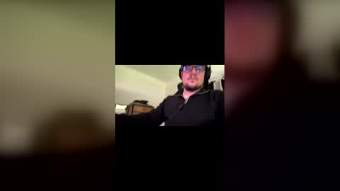 Snapshot of boycartii chatting on 04.25.26 boycartii online show from 04.25.26