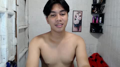 Snapshot of boyinyourfantasy chatting on 12.11.24 Dex online show from 12.11.24