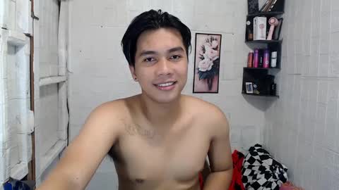 Snapshot of boyinyourfantasy chatting on 12.19.24 Dex online show from 12.19.24