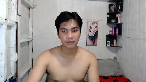 Snapshot of boyinyourfantasy chatting on 02.05.25 Dex online show from 02.05.25