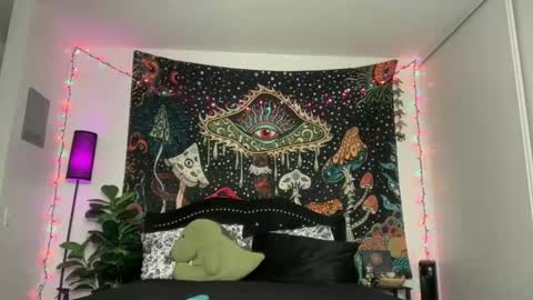 Snapshot of boysdroollx chatting on 11.09.25 Puddin online show from 11.09.25