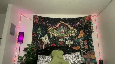 Snapshot of boysdroollx chatting on 11.24.25 Puddin online show from 11.24.25