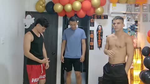 Snapshot of boysgang_sex chatting on 10.24.25 Angelo Mark Fernando Taylor online show from 10.24.25