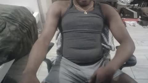 Snapshot of bquen400 chatting on 12.04.25 bquen400 online show from 12.04.25