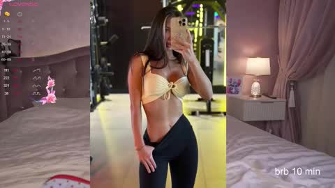 Lana  online show from 12.04.25