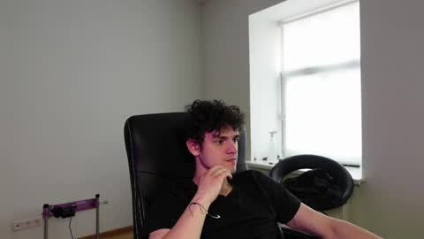 Snapshot of brad_holloway chatting on 05.20.26 BRAD HOLLOWAY online show from 05.20.26
