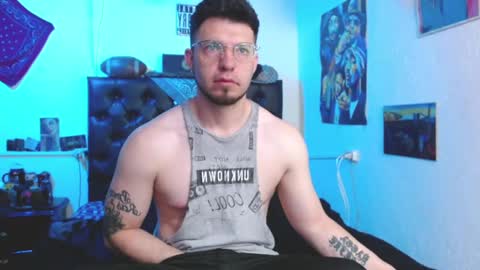 Snapshot of brad_hot_boy chatting on 01.03.25 brad hot boy online show from 01.03.25