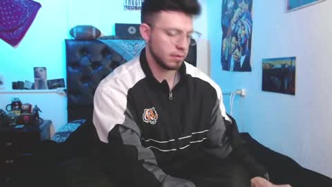 Snapshot of brad_hot_boy chatting on 03.08.25 brad hot boy online show from 03.08.25