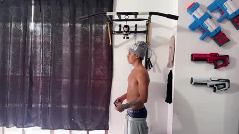 Bradley Strong online show from 10.09.25